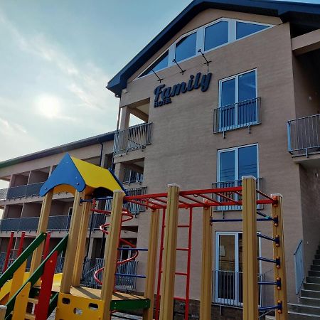 Family Hotel 그리보브카 외부 사진