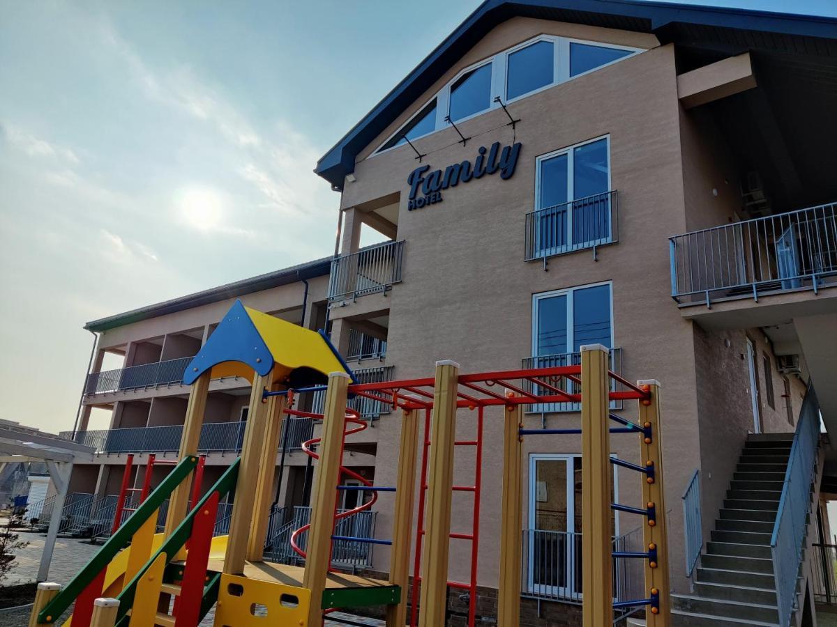 Family Hotel 그리보브카 외부 사진